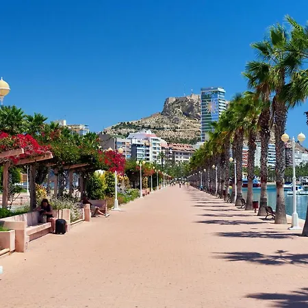 Centro Y Playa - Holidays B&f * Alicante